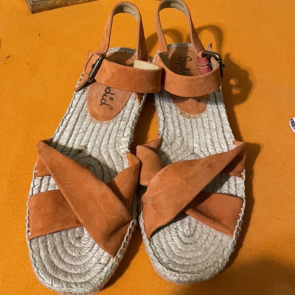 Shoes - Picture 4 of 4